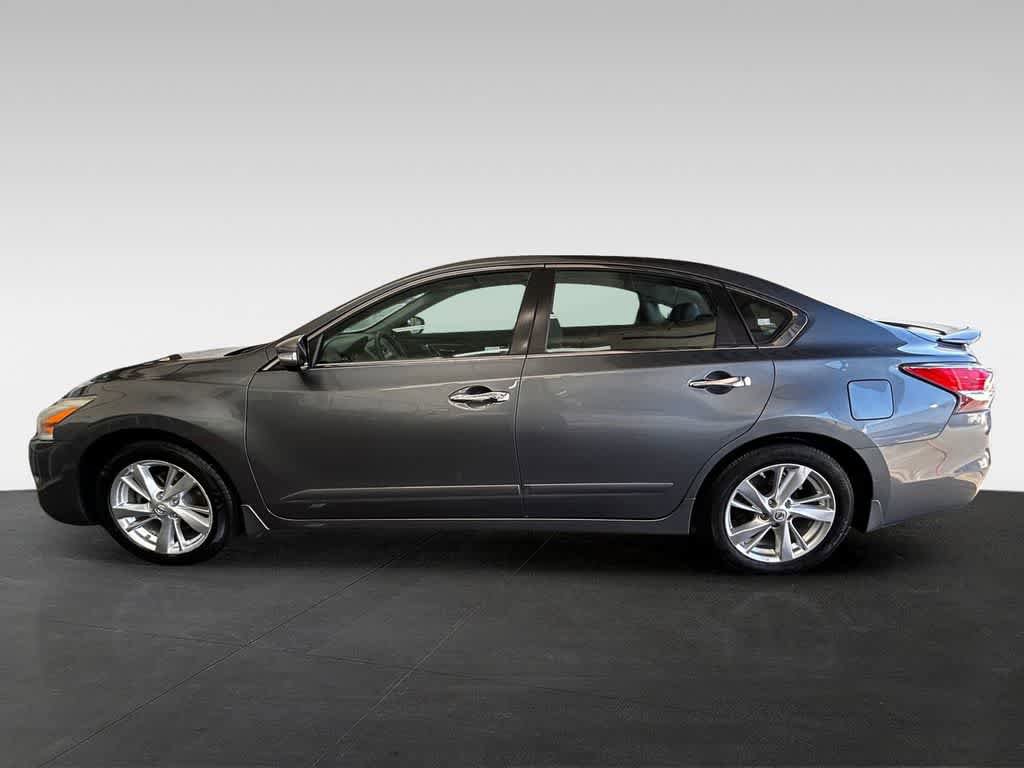 Used 2015 Nissan Altima 2.5 SL w/ Technology Package FWD image 4