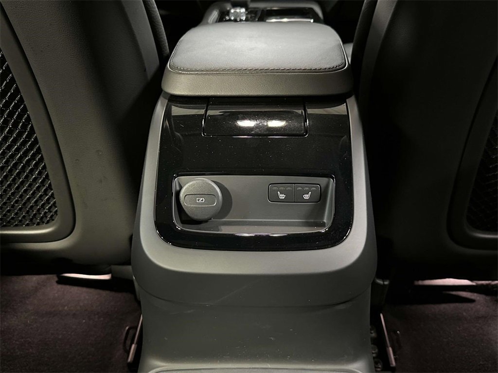 Used 2024 Volvo S60 T8 Plus image 16