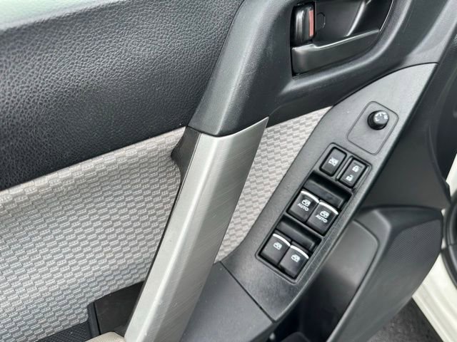 Used 2017 Subaru Forester 2.5i Premium image 15