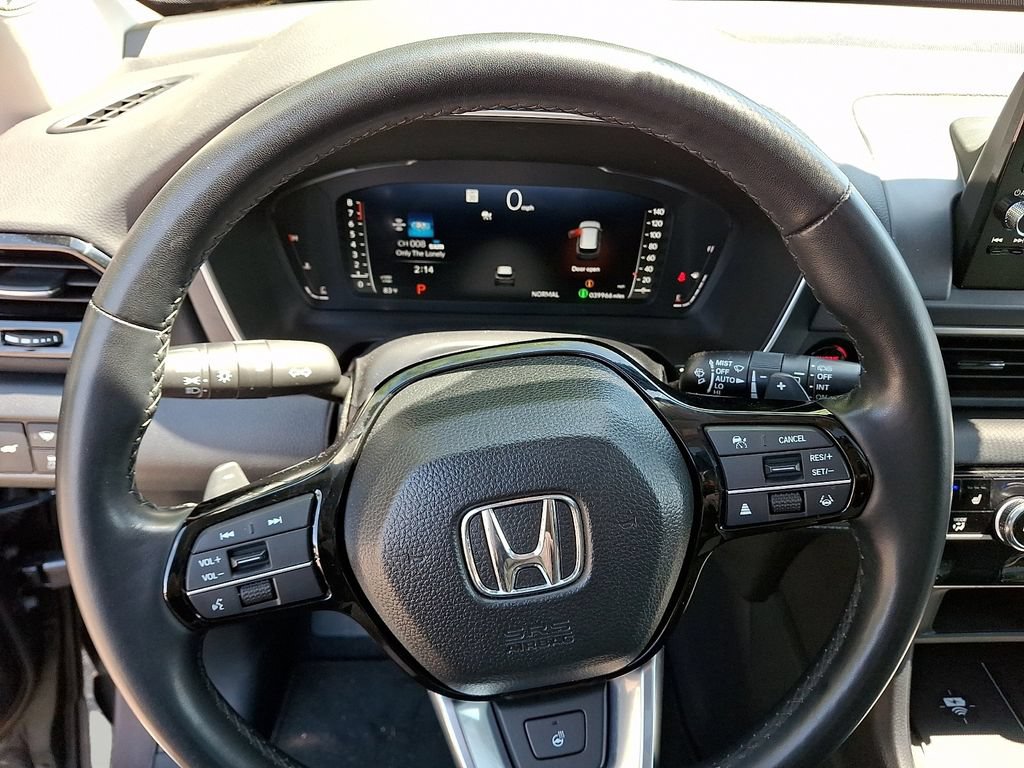 Used 2025 Honda Pilot Elite image 24