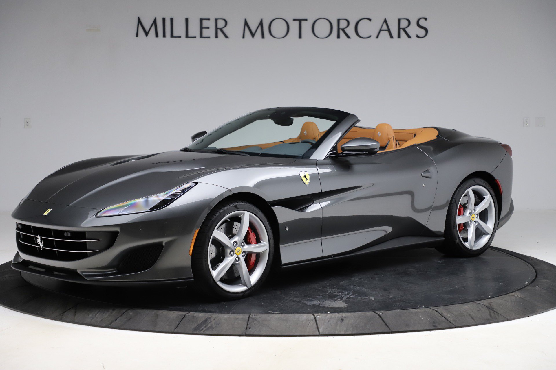 Certified 2020 Ferrari Portofino RWD image 3