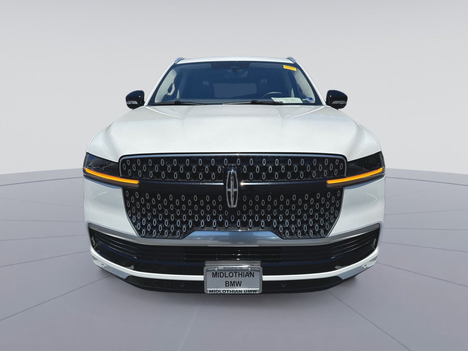 Used 2025 Lincoln Navigator Reserve AWD/4WD image 4