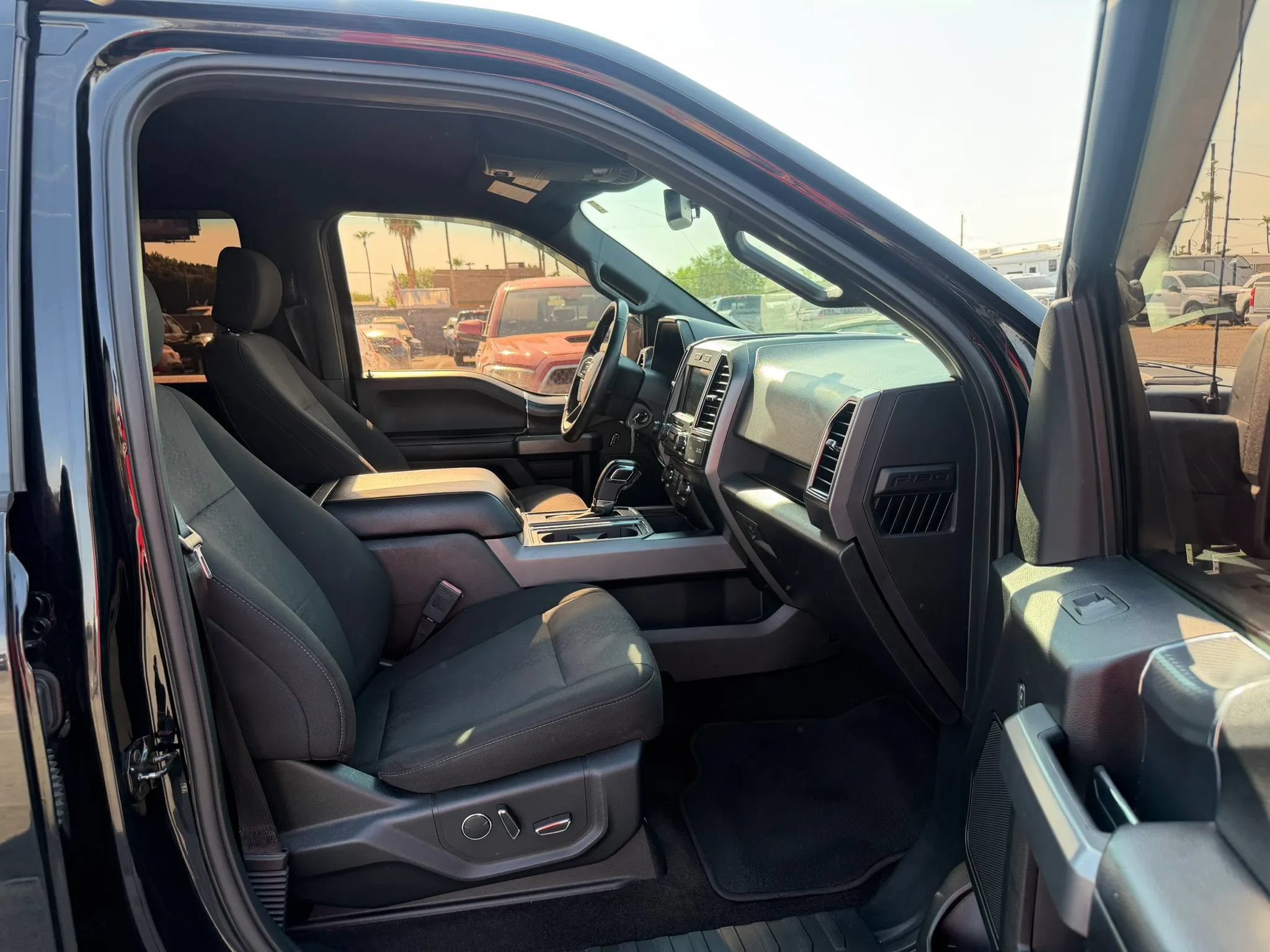 Used 2018 Ford F150 XLT w/ Equipment Group 302A Luxury RWD image 29