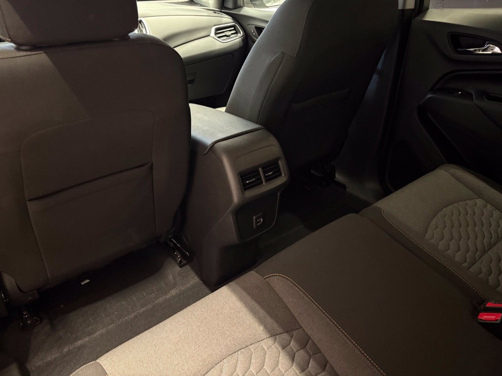 Used 2021 Chevrolet Equinox LT AWD/4WD image 17