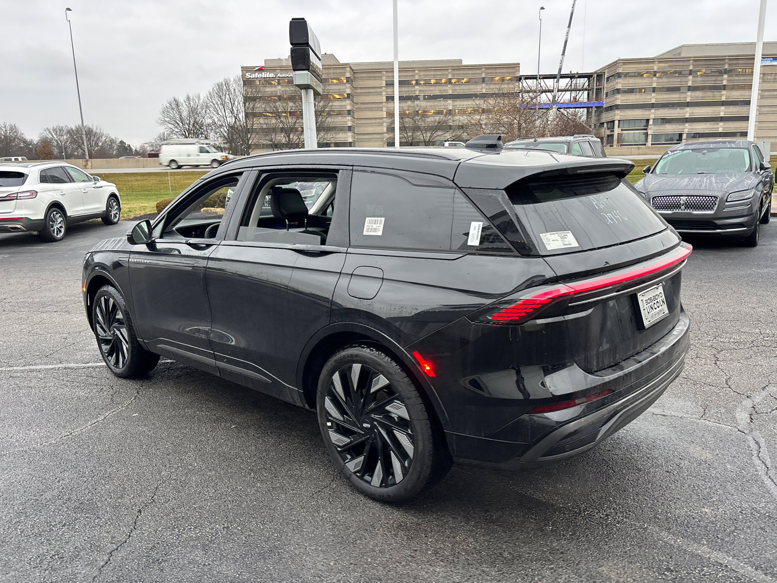 New 2026 Lincoln Nautilus Reserve w/ Jet Appearance Package image 5