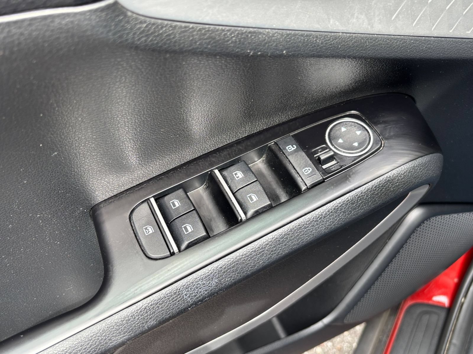 Used 2025 Kia Soul LX w/ LX Technology Package FWD image 18