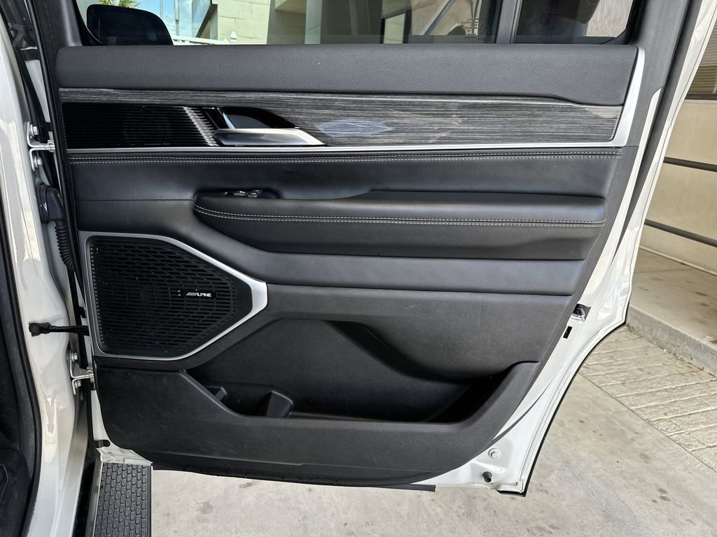 Used 2022 Jeep Wagoneer Series II w/ Premium Group I AWD/4WD image 35