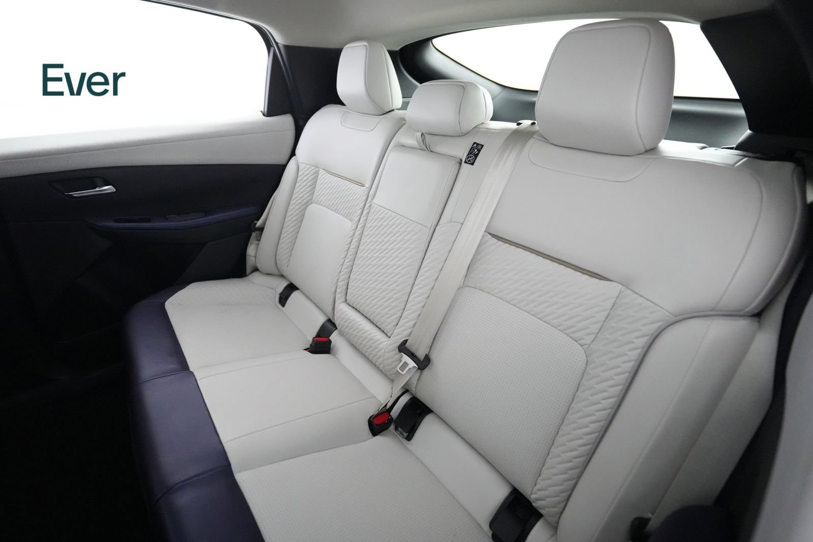 Used 2026 Nissan Leaf Platinum+ w/ Floor Mat Package (Platinum+) FWD image 24