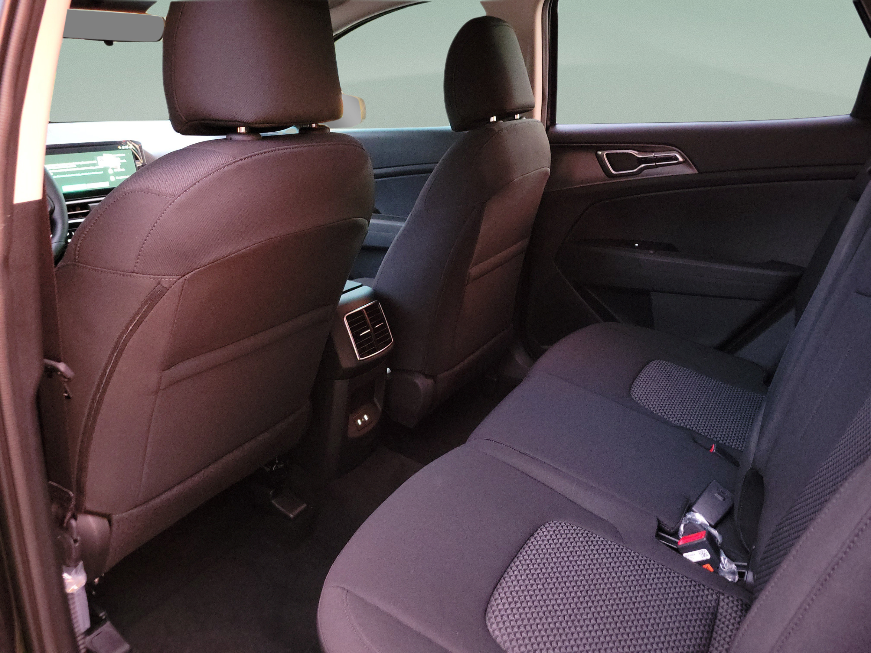 New 2027 Kia Sportage LX FWD image 5