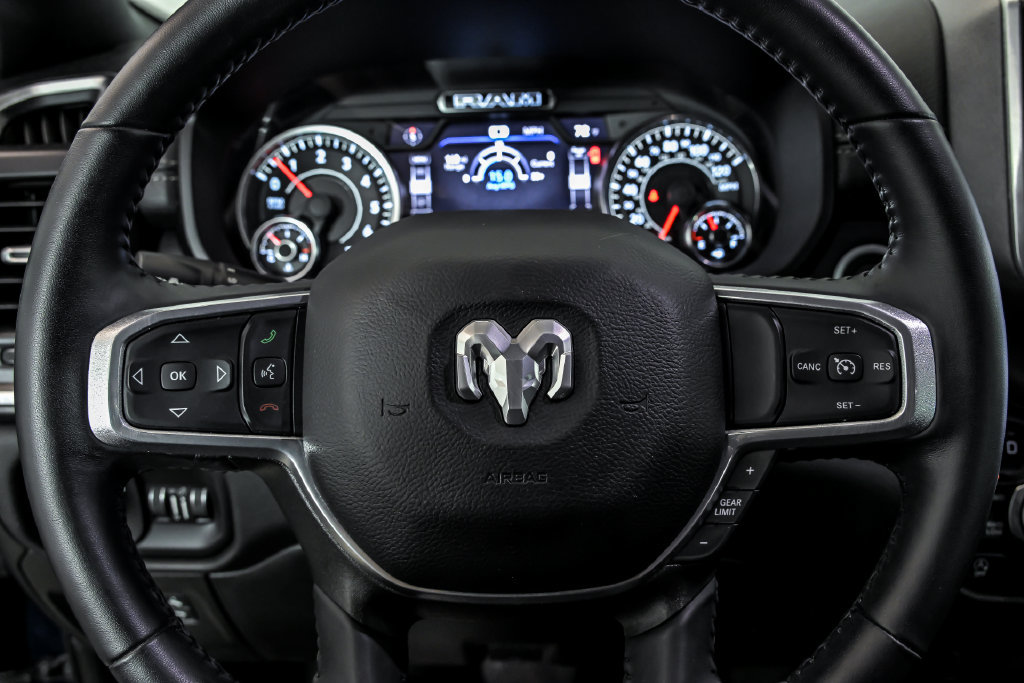 Used 2023 RAM 1500 Laramie AWD/4WD image 18
