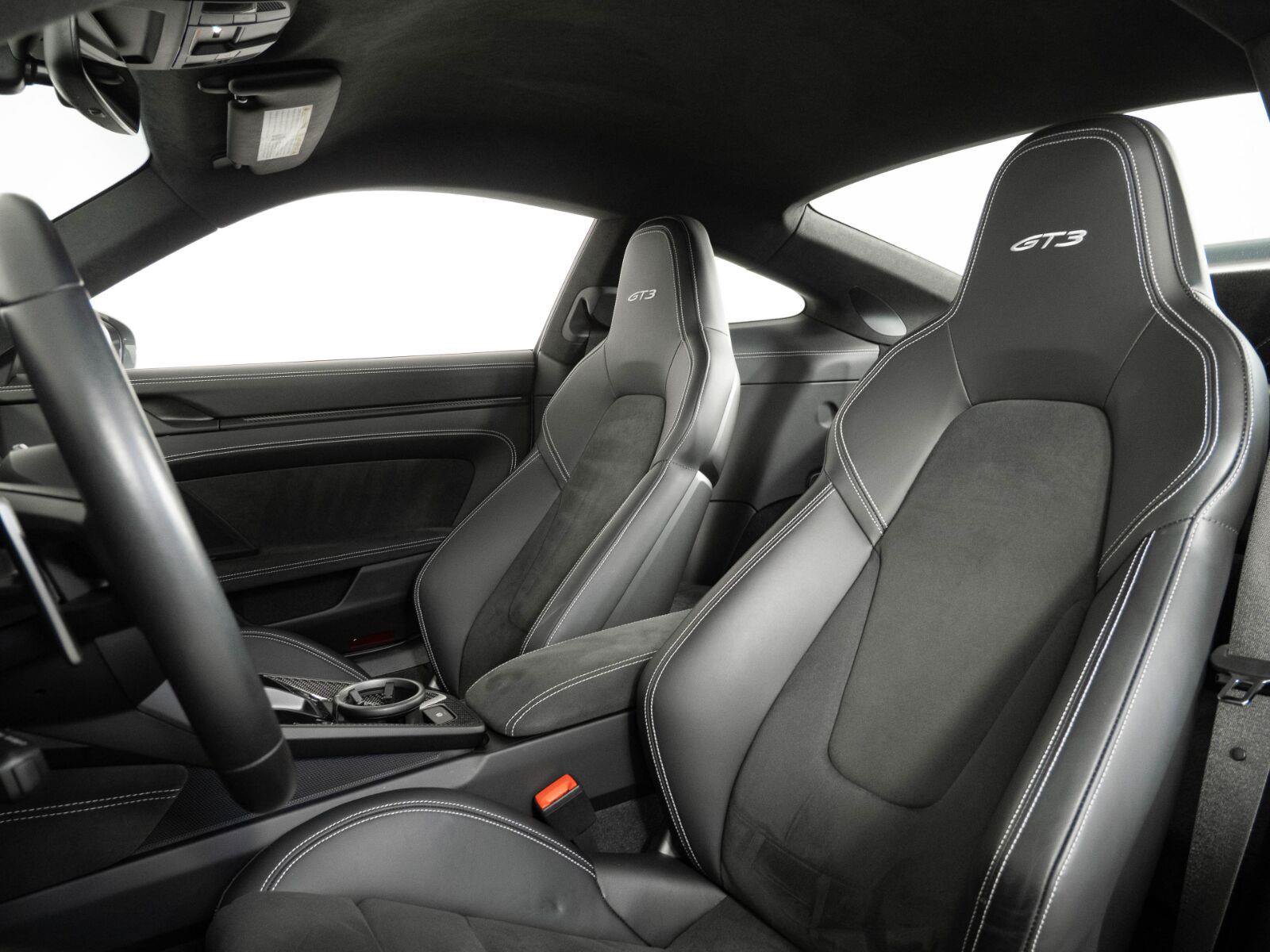 Used 2024 Porsche 911 GT3 RWD image 5