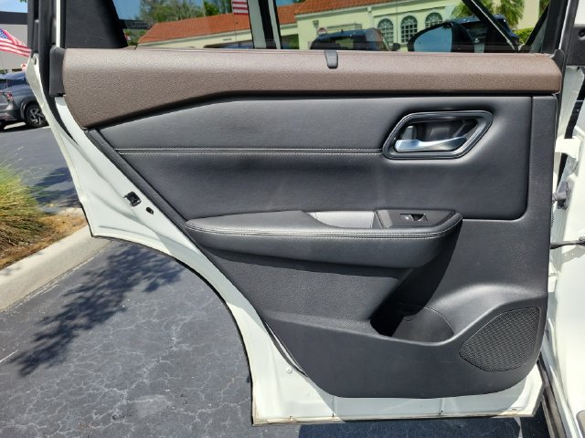 Used 2023 Nissan Rogue SL w/ SL Premium Package AWD/4WD image 13