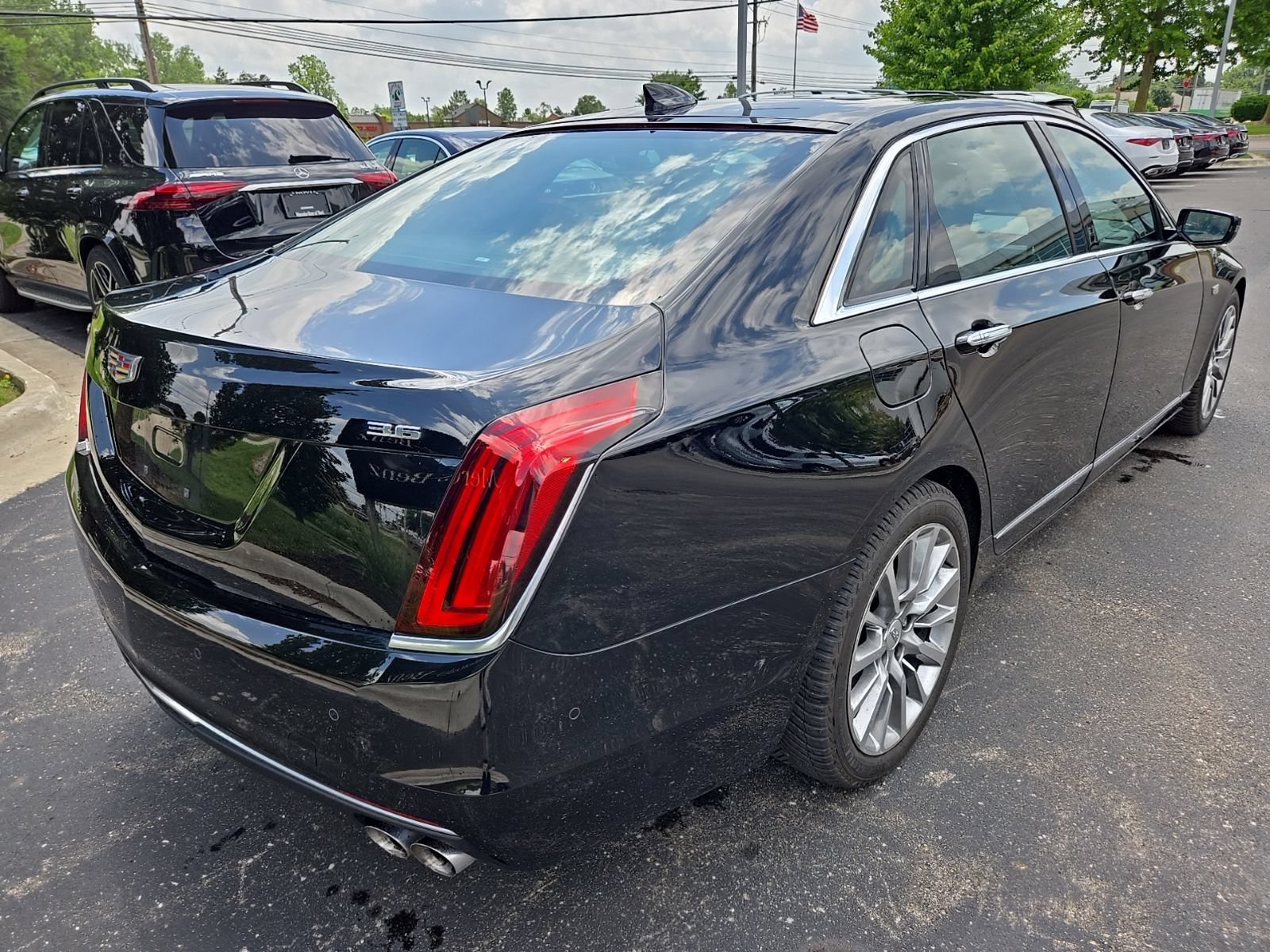 Used 2018 Cadillac CT6 Luxury AWD/4WD image 5