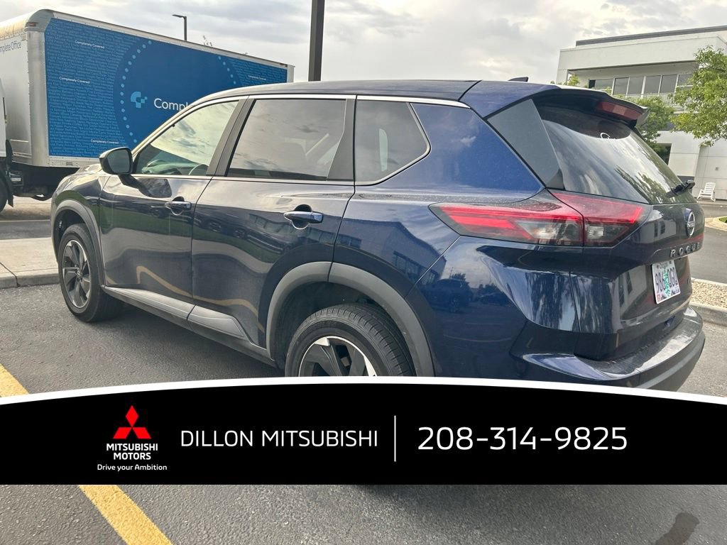 Used 2025 Nissan Rogue SV AWD/4WD image 18