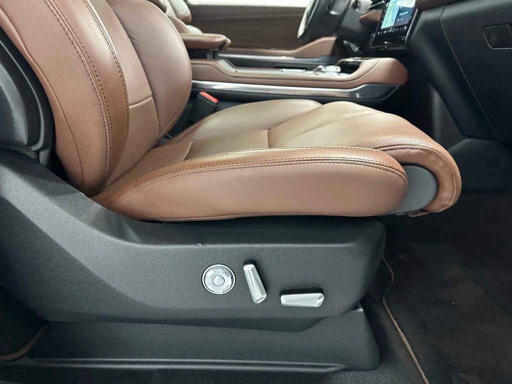 Used 2025 Lincoln Navigator Reserve image 69