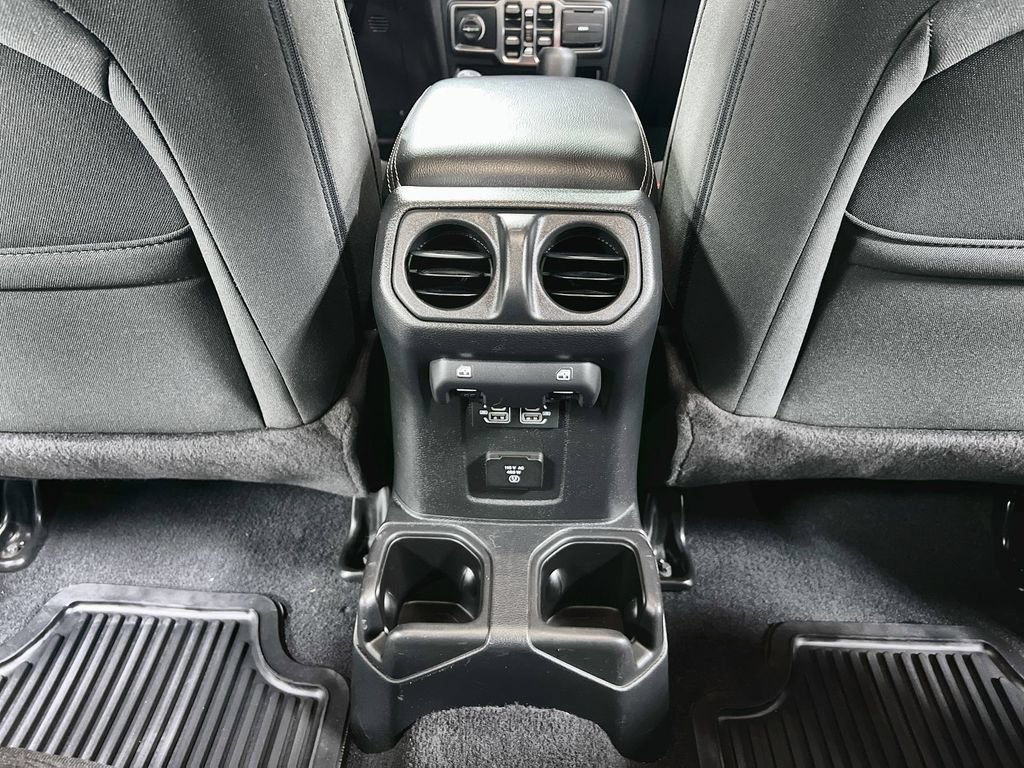 Used 2023 Jeep Gladiator Overland AWD/4WD image 21