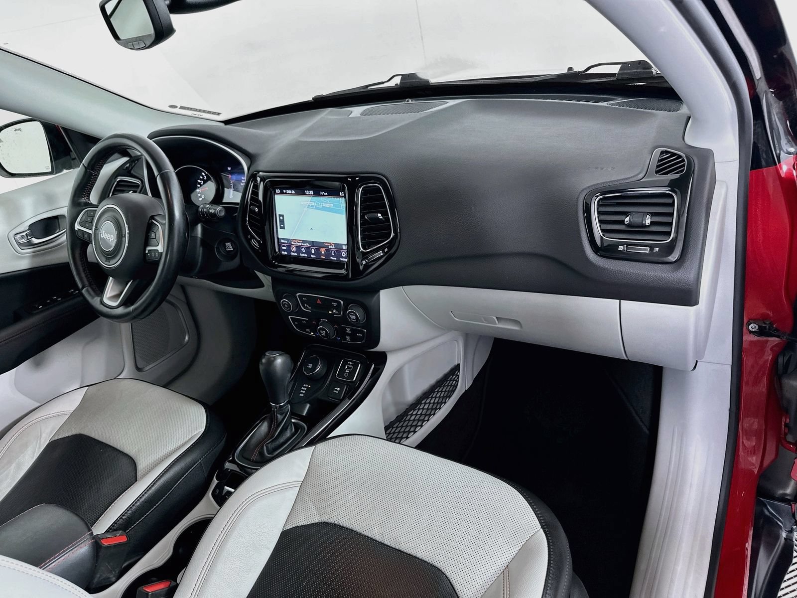 Used 2021 Jeep Compass Limited w/ Elite Exterior Group AWD/4WD image 28