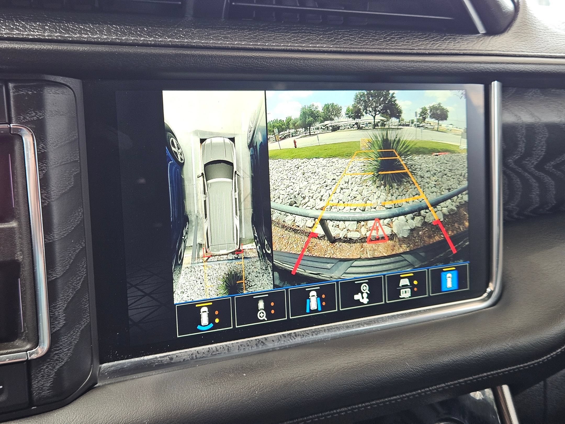 Certified 2022 GMC Yukon Denali AWD/4WD image 19
