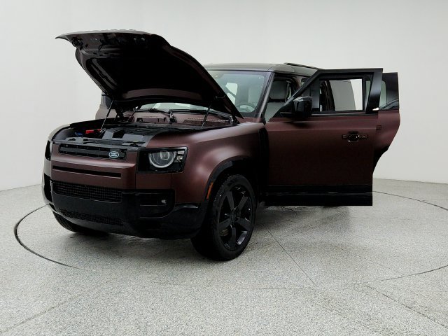 New 2026 Land Rover Defender 130 X-Dynamic SE AWD/4WD image 9