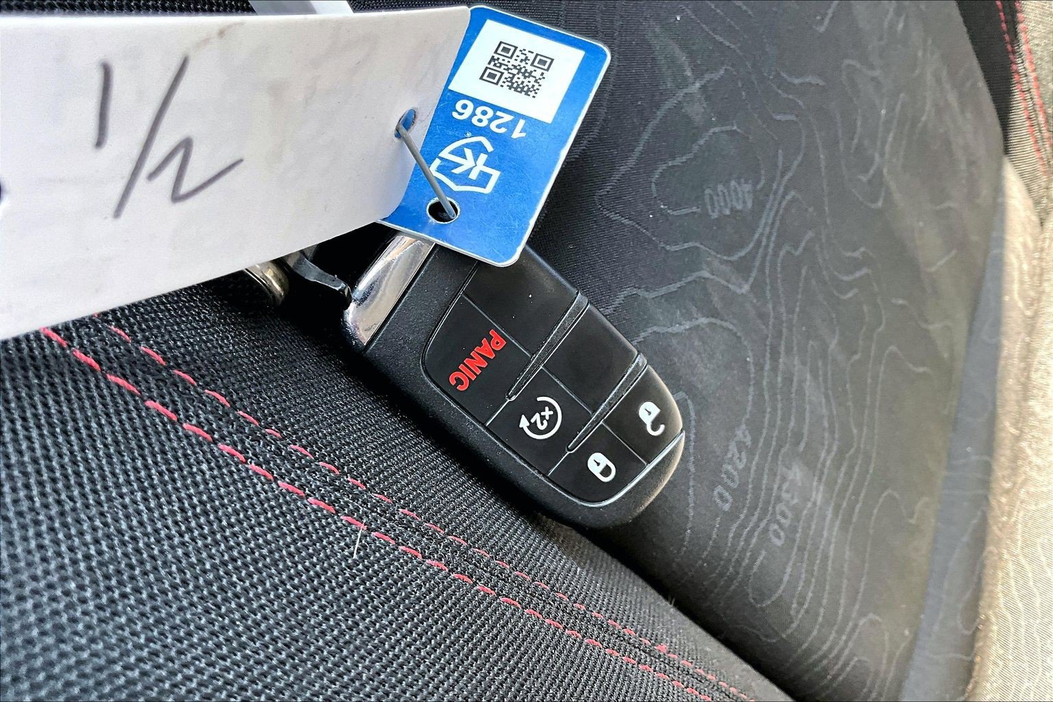 Used 2022 Jeep Renegade Trailhawk image 12