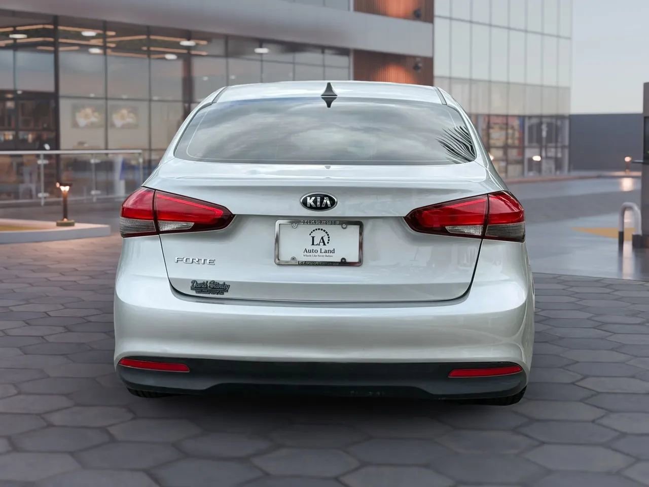 Used 2018 Kia Forte LX FWD image 5