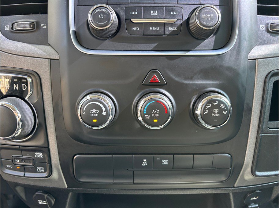 Used 2020 RAM 1500 Tradesman w/ Chrome Appearance Group image 23