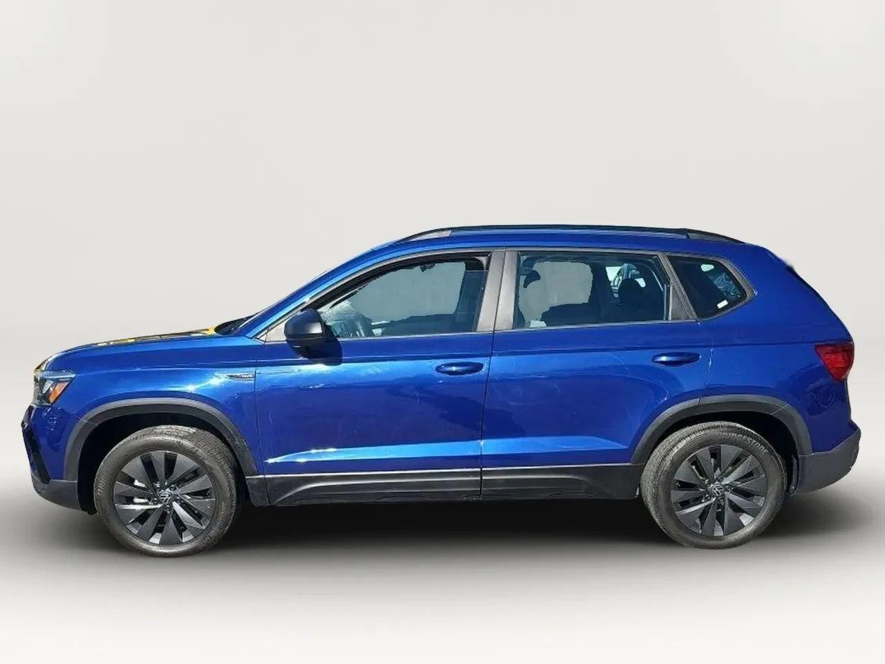 Used 2024 Volkswagen Taos S image 5