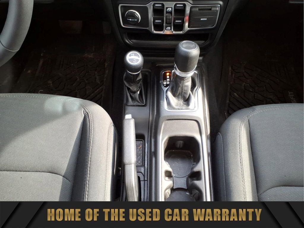 Used 2023 Jeep Wrangler Sport S AWD/4WD image 28