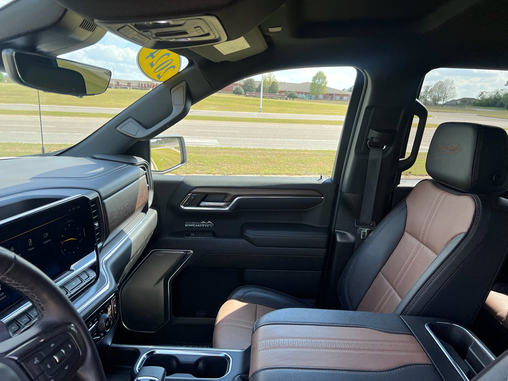 Used 2024 Chevrolet Silverado 1500 High Country w/ Technology Package image 21
