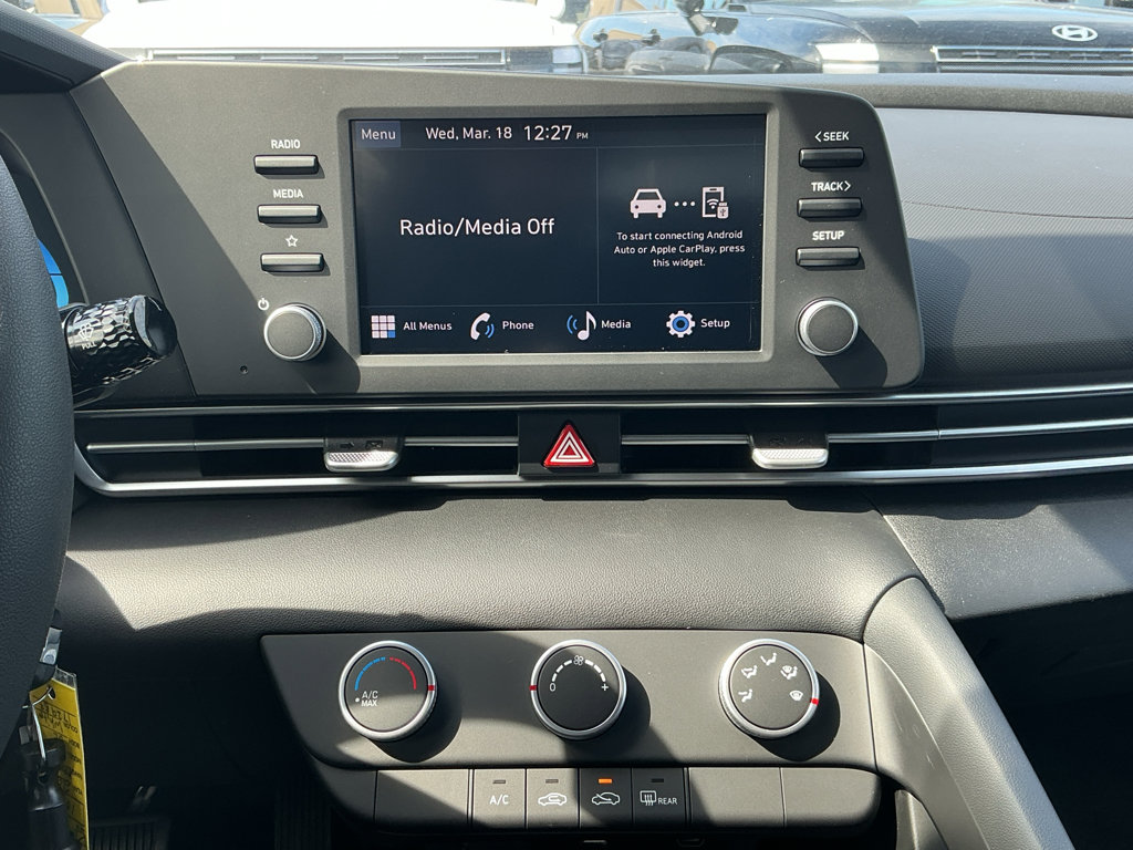 New 2026 Hyundai Elantra SE FWD image 18