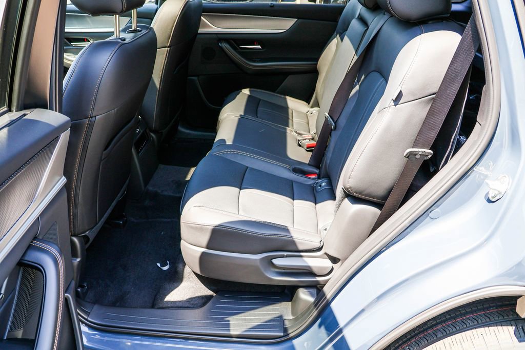 New 2025 MAZDA CX-70 Plug-In Hybrid w/ Premium Pkg image 36