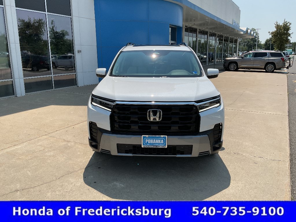 Certified 2026 Honda Pilot Touring image 9
