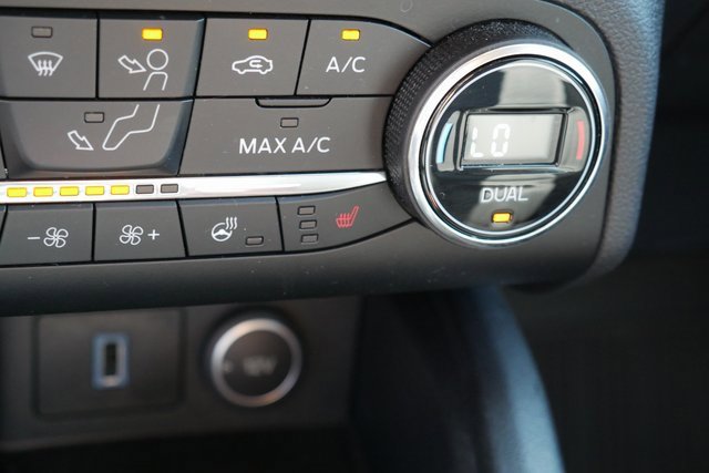 Used 2020 Ford Escape Titanium w/ Titanium Premium Package 2.0 image 6