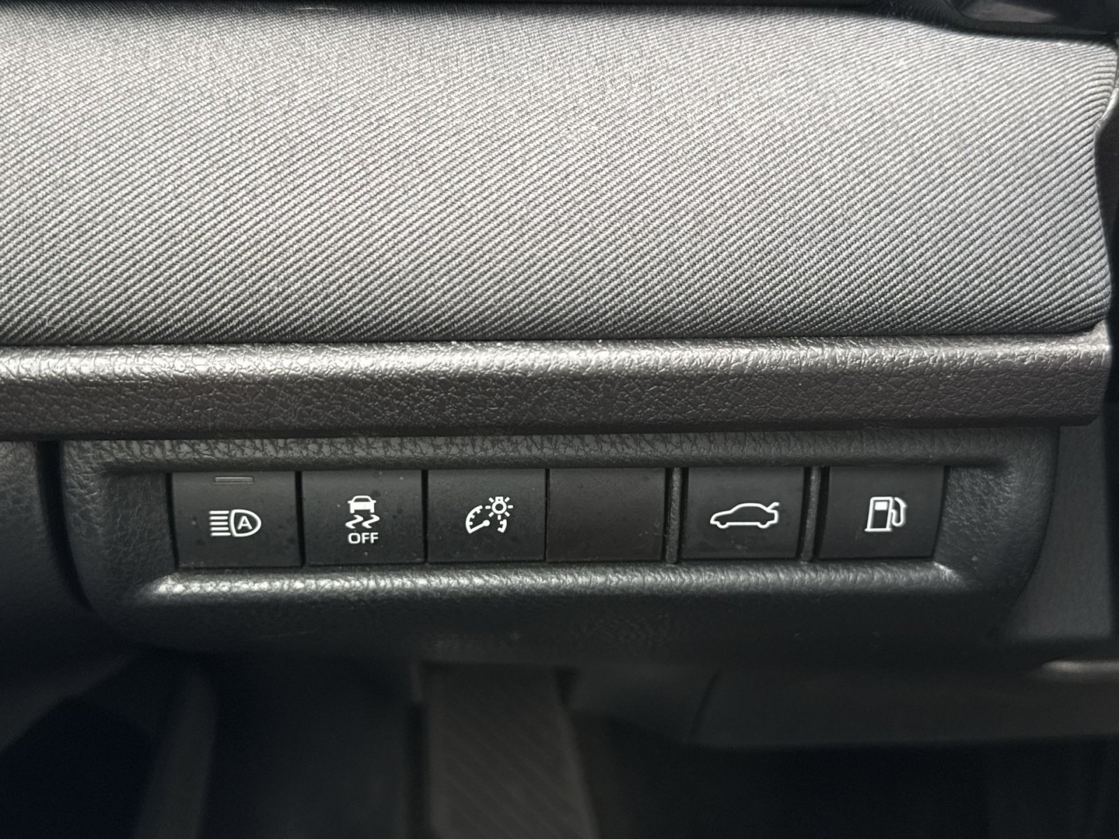 Used 2025 Toyota Camry LE FWD image 22