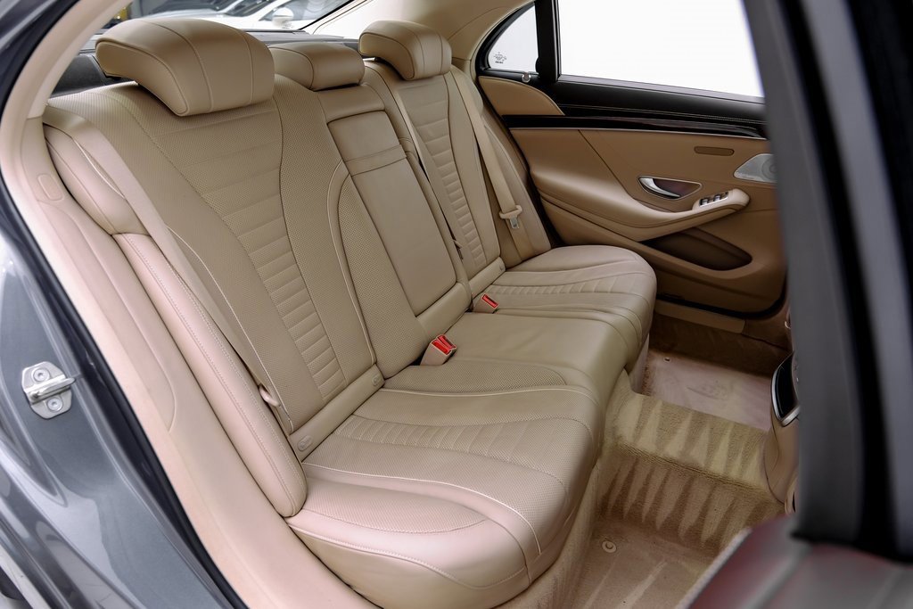 Used 2019 Mercedes-Benz S 560 4MATIC Sedan image 40