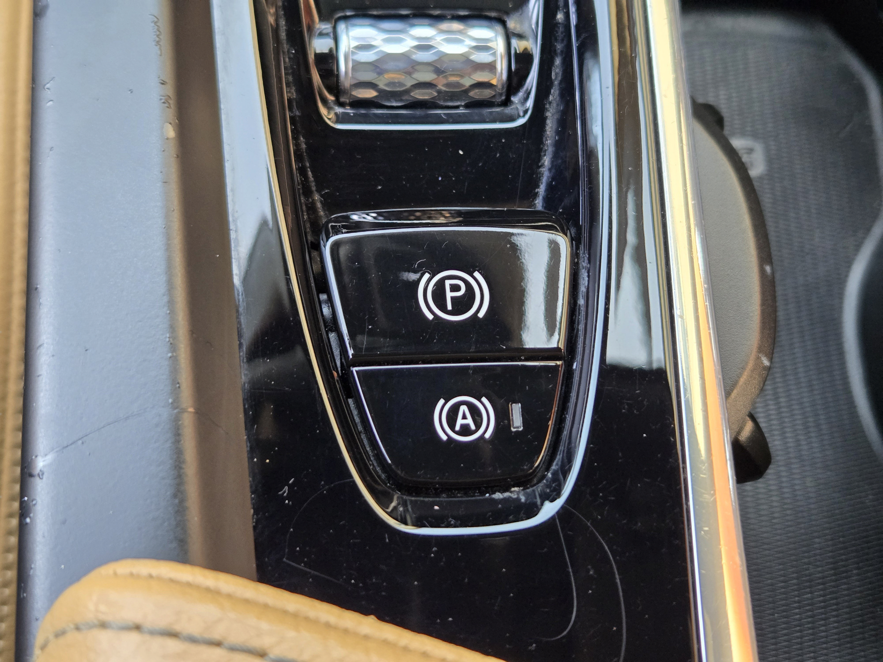 Used 2020 Volvo XC60 T6 Inscription AWD/4WD image 19