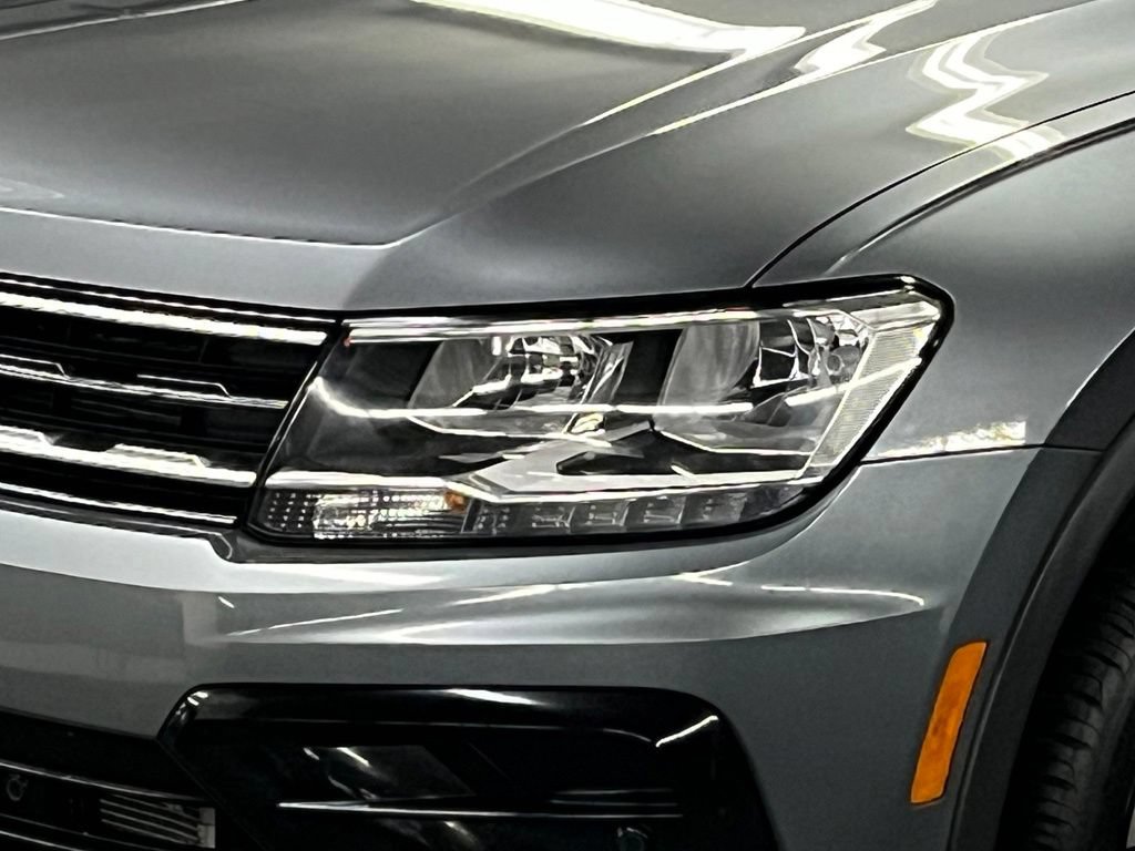 Used 2021 Volkswagen Tiguan SE R-Line AWD/4WD image 41