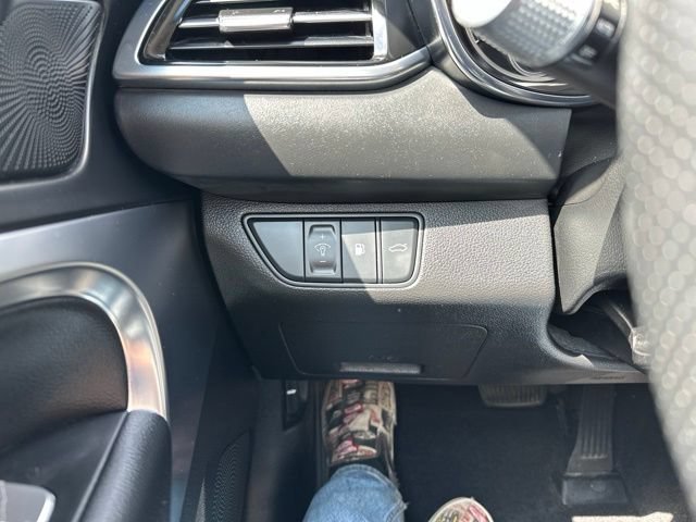 Used 2025 Genesis G70 2.5T AWD/4WD image 25