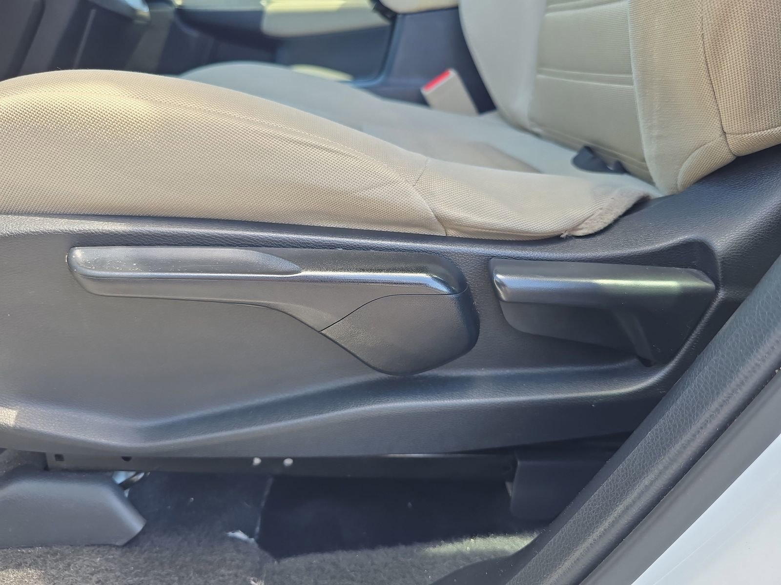Used 2019 Honda CR-V LX image 16