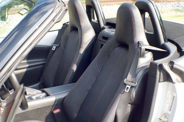 Used 2018 MAZDA MX-5 Miata Grand Touring RWD image 19