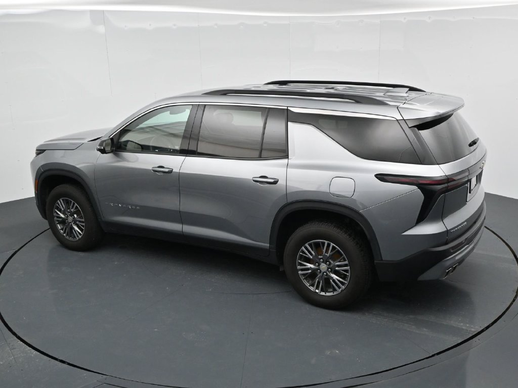 Used 2024 Chevrolet Traverse LT FWD image 22