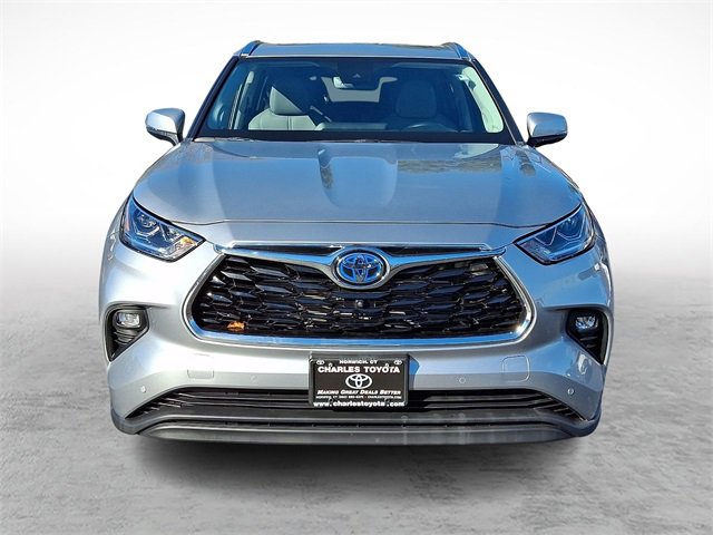 Used 2024 Toyota Highlander Limited image 2