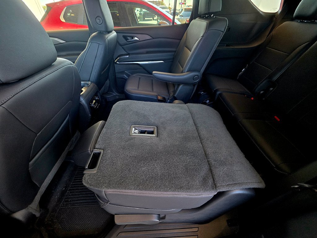 Used 2024 Chevrolet Traverse LT w/ LPO, Floor Liner Package AWD/4WD image 65