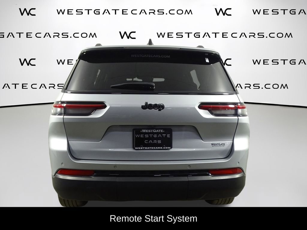 Used 2023 Jeep Grand Cherokee L Laredo image 7