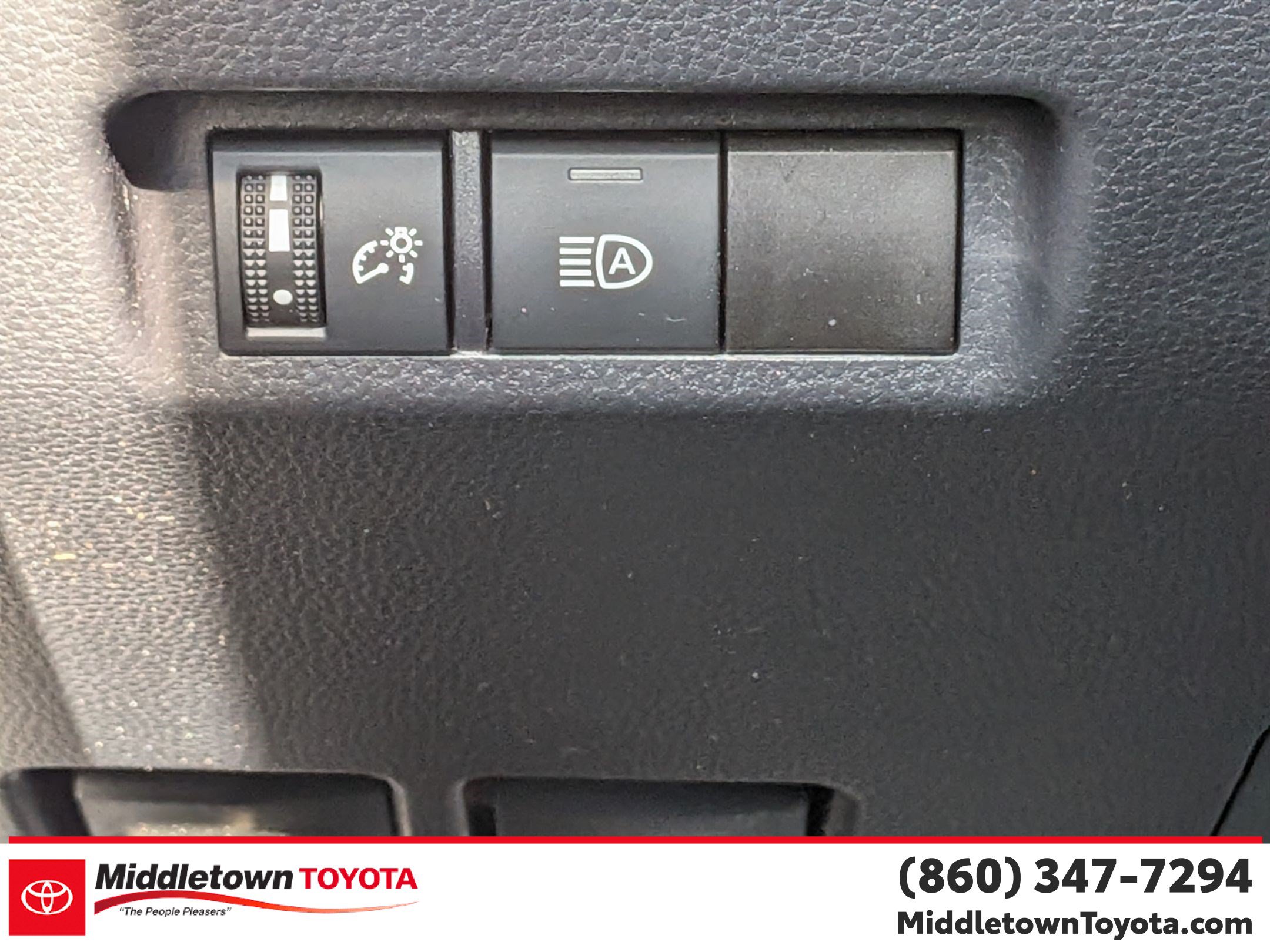 Certified 2025 Toyota RAV4 XLE AWD/4WD image 18