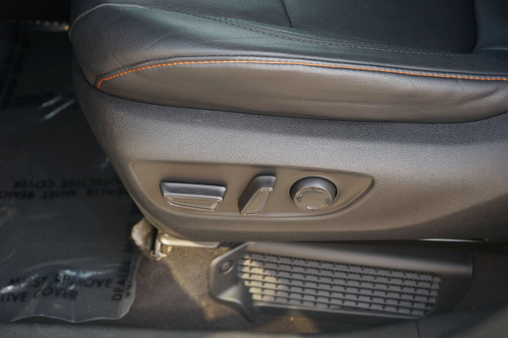 Used 2022 Toyota Sienna XSE w/ XSE Plus Package AWD/4WD image 16