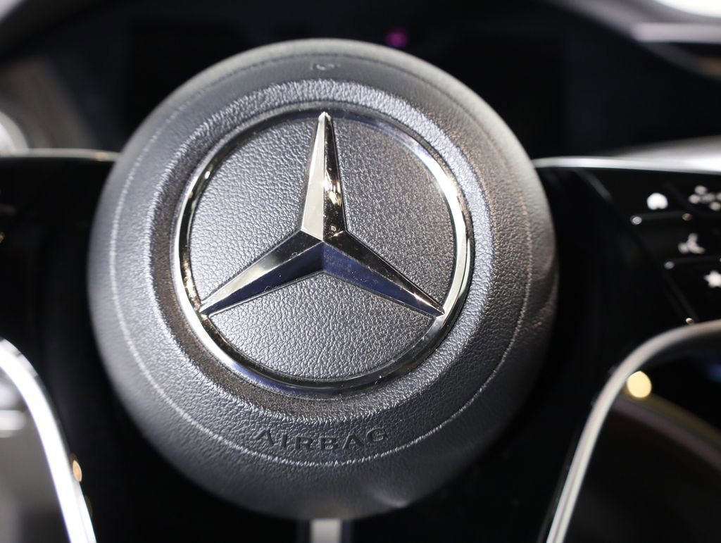 Used 2023 Mercedes-Benz EQS 580 4MATIC SUV image 15