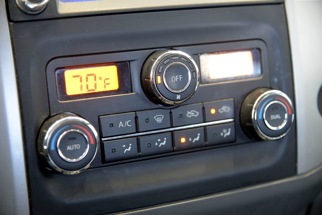 Used 2020 Nissan Frontier SV w/ Midnight Edition Floor Mats image 24