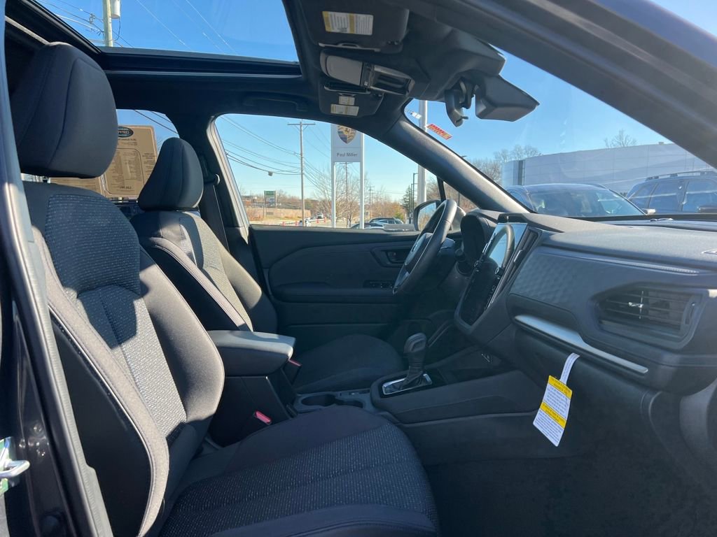 Used 2025 Subaru Forester Premium image 18