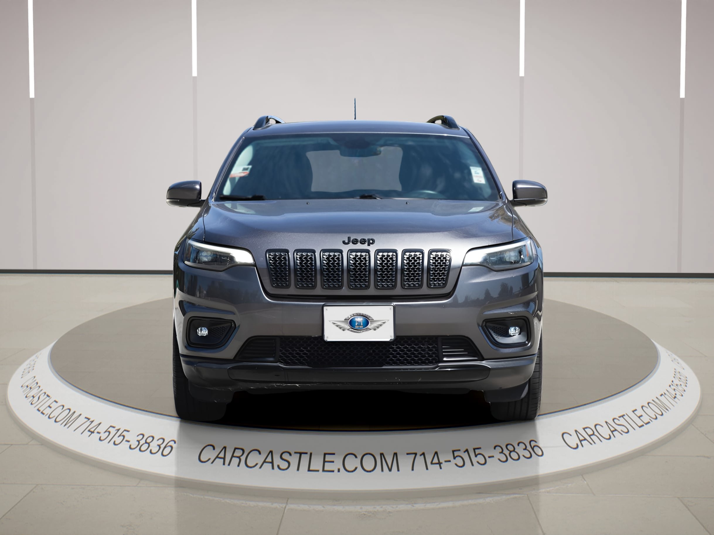 Used 2019 Jeep Cherokee Latitude Plus FWD image 3